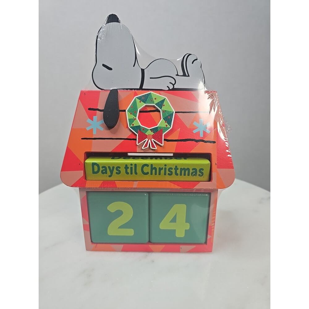 Snoopy's Countdown to Christmas Calendar Wood Table Peanuts Decor New sealed